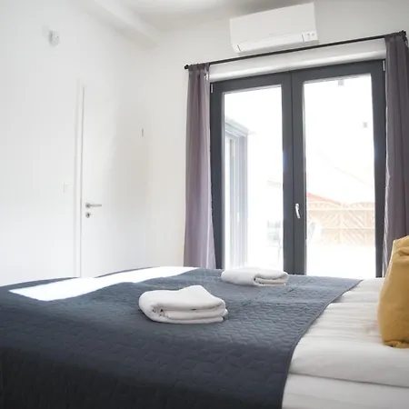 Bj Apartman *